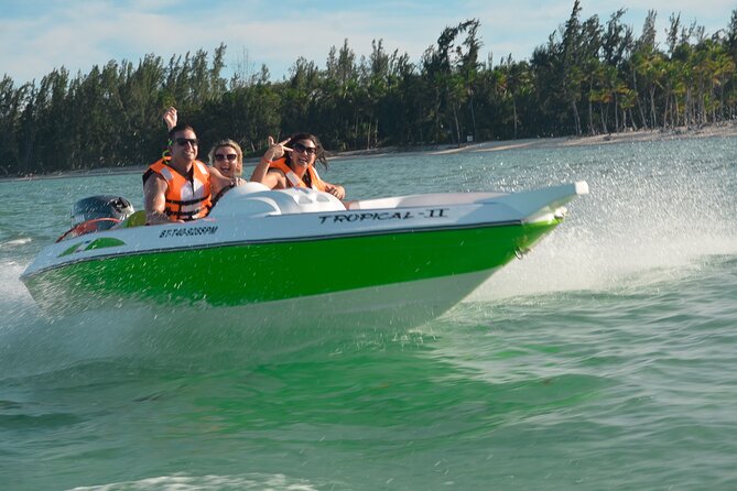 Speedboat Adventure to Snorkeling Spot and Natural Pool - Driving your own boat off Punta Cana