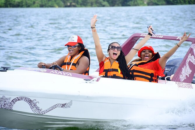 Speedboat and Snorkeling in Cancun with Mayan Ceremony & Tasting - Racing through Nichupté Lagoon