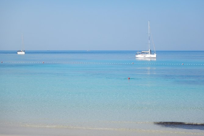 Speedboat Blue Lagoon & 3 Islands tour from Trogir - White Lagoon on Drvenik Mali: an easy first swim