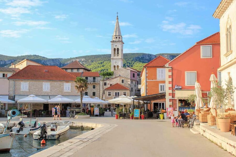 Speedboat to Hvar, Brač,Zečevo + Watersports - MPL Nautika - Who will enjoy this tour most