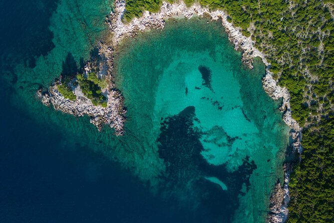 Speedboat tour to Blue Cave and Blue Lagoon - Weather can change the plan