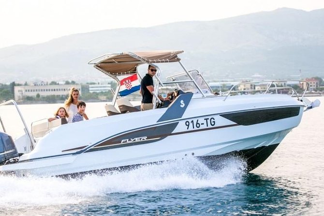 Speedboat transfer from Hvar town (Water taxi transfer) to Airport Split - What the strongest service details tell you