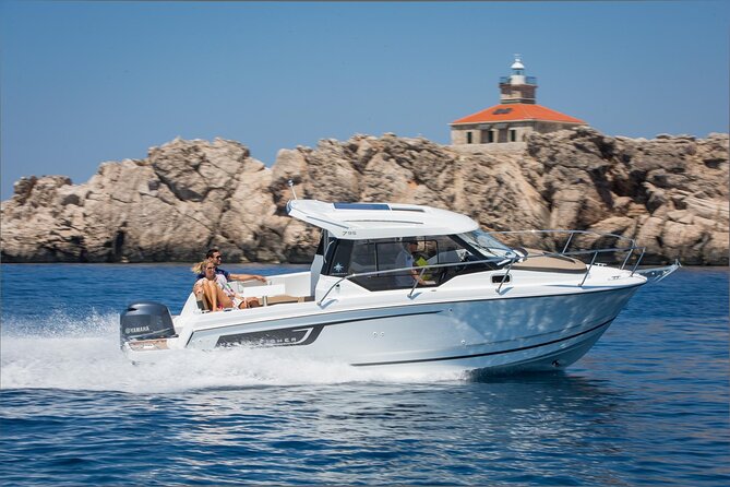 Speedboat transfer from Hvar town (Water taxi transfer) to Airport Split - The mainland change from boat to minivan