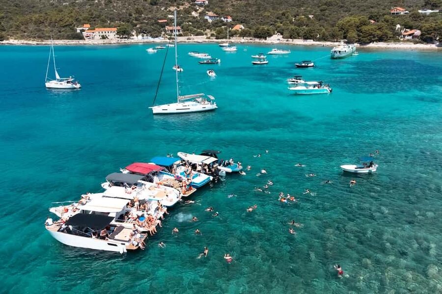 Split: Blue Lagoon, Trogir & Solta Speedboat Tour - Blue Lagoon: clear water and a white seabed