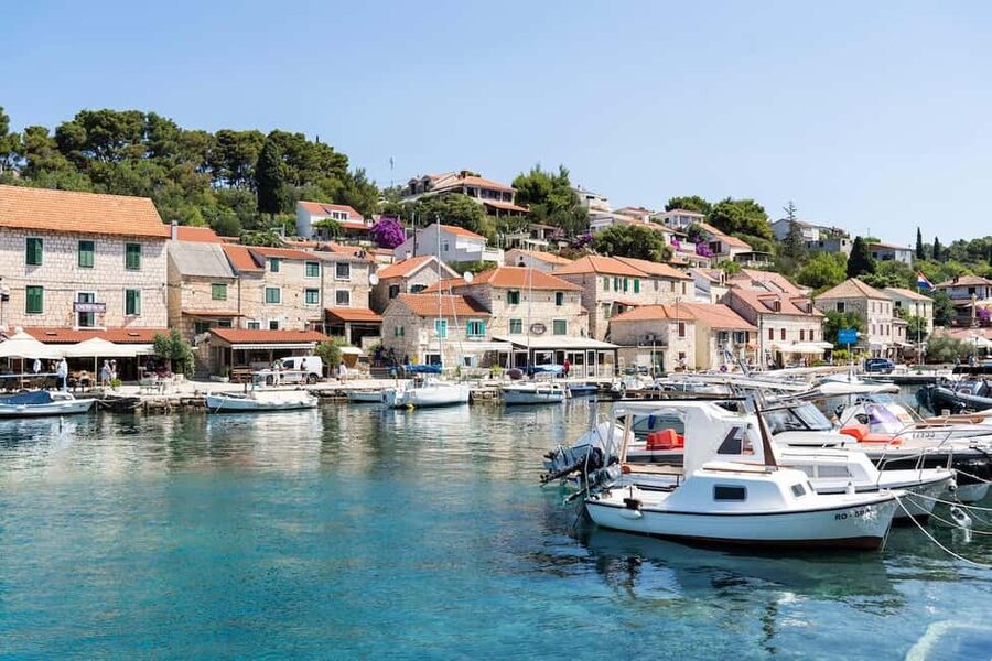 Split: Blue Lagoon, Trogir & Solta Speedboat Tour - Trogir: an hour among old stone lanes