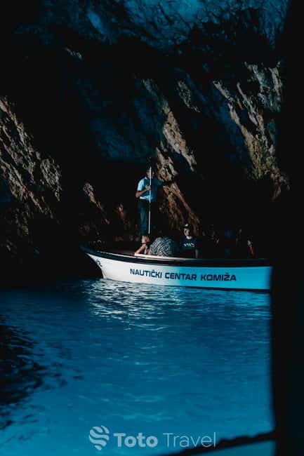 Split/Podstrana: Blue Cave, Hvar & 6 Islands Speedboat Trip - One fast day across six Dalmatian islands