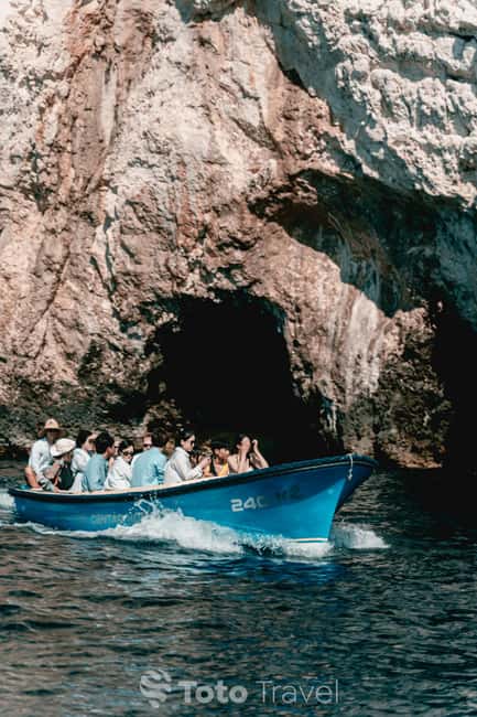 Split/Podstrana: Blue Cave, Hvar & 6 Islands Speedboat Trip - Komiža: the most rewarding hour on land