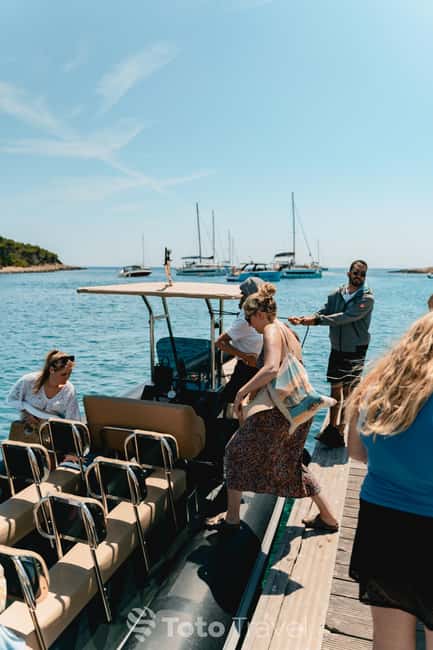 Split/Podstrana: Blue Cave, Hvar & 6 Islands Speedboat Trip - Hvar town: two hours for your own plan