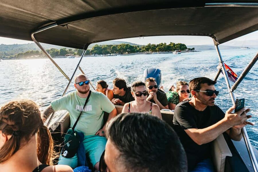 Split/Trogir: Blue lagoon and 3 islands speedboat tour - Three Dalmatian stops in one fast half-day