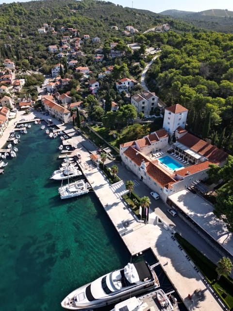 Split/Trogir: Half-Day 3-Island Speedboat Adventure - Who should book this speedboat adventure?