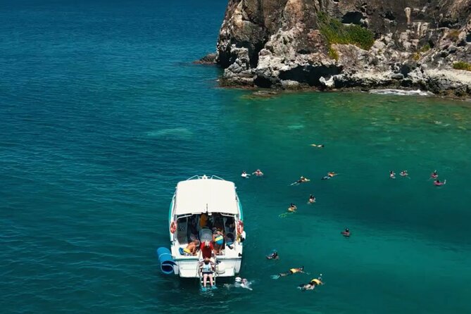 St Maarten Motorboat Cruise: Long Bay, Creole Rock and Tintamarre Island - Grand Case and its lolo shacks