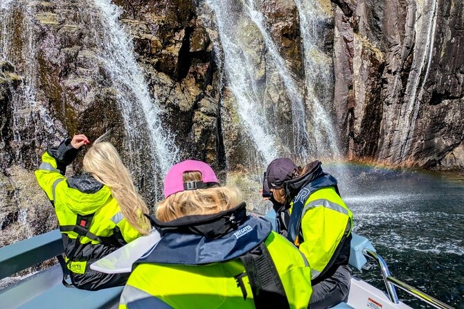 Stavanger: Guided Lysefjord Safari on Speedboat - Vagabond’s Cave and the story in the rock