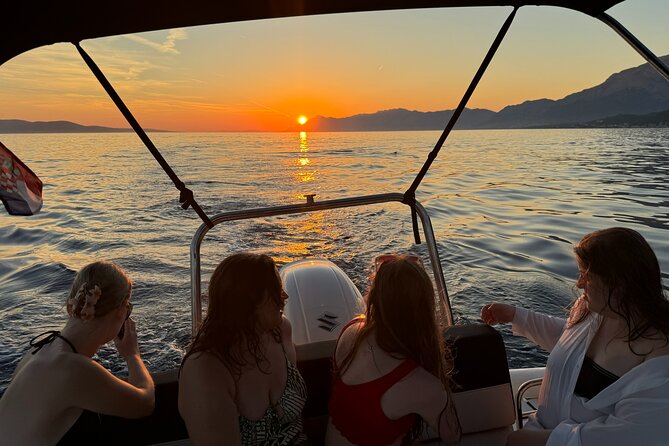 Sunset Speedboat Tour in Makarska with swim stop on island Brač - The 25-minute ride from Makarska to Brač