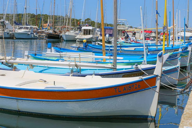 SYE Porquerolles: excursion semi-rigide découverte de l'île - Arriving at Porquerolles port