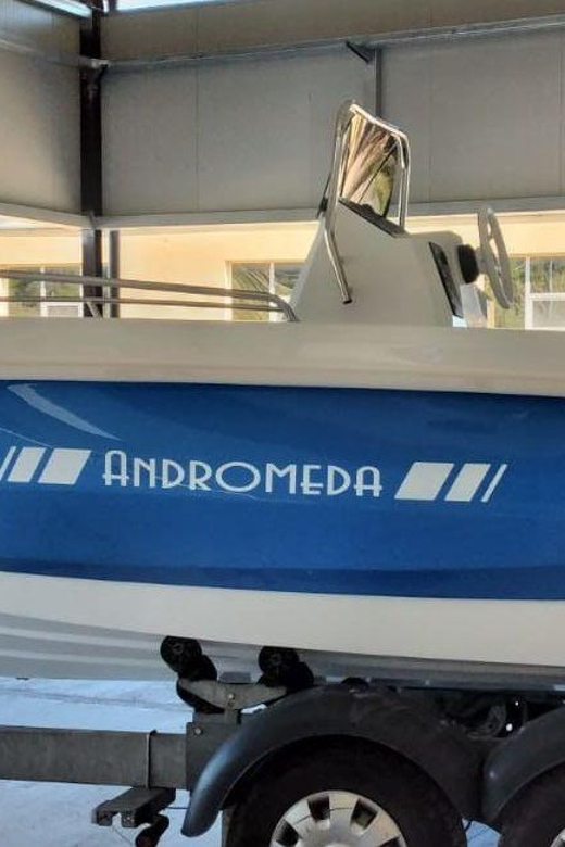 Taormina: Private tour in motorboat - Why seeing Taormina from the water changes the day