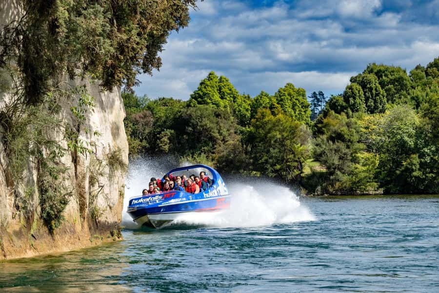 Taupō: Huka Falls 30-Minute Jet Boat Experience - Key points at a glance