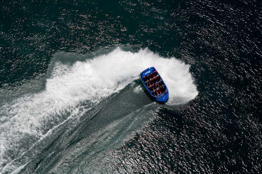Taupō: Huka Falls 30-Minute Jet Boat Experience - Safety, weather, and comfort