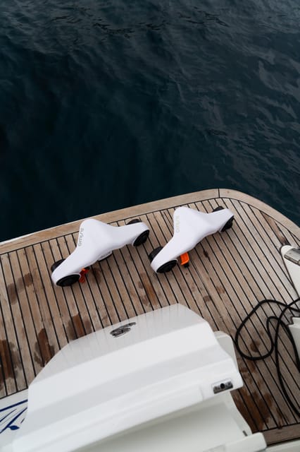 Tenerife: 2, 3 & 4 Hour Private Luxury Motorboat Charter - What the crew does well