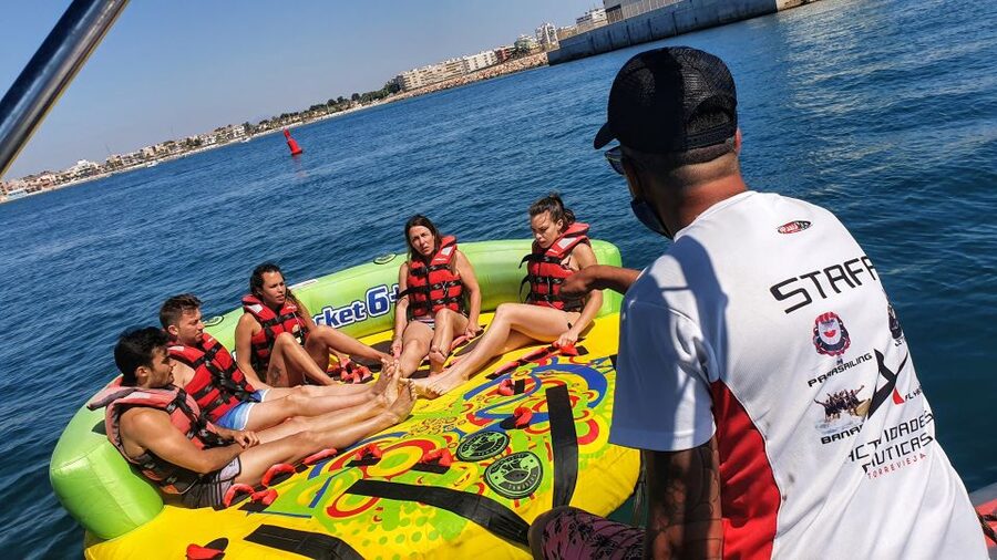 Torrevieja: Speedboat-Powered Inflatable Crazy Sofa Ride - Leaving Reial Club Nàutic Torrevieja