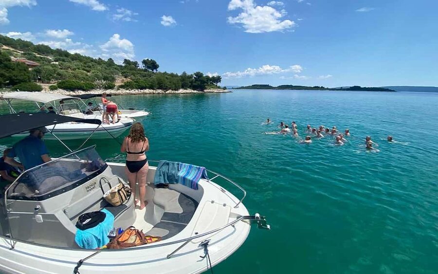 Trogir: White Lagoon, Maslinica & Blue Lagoon Speedboat Tour - The speedboat question: comfort matters