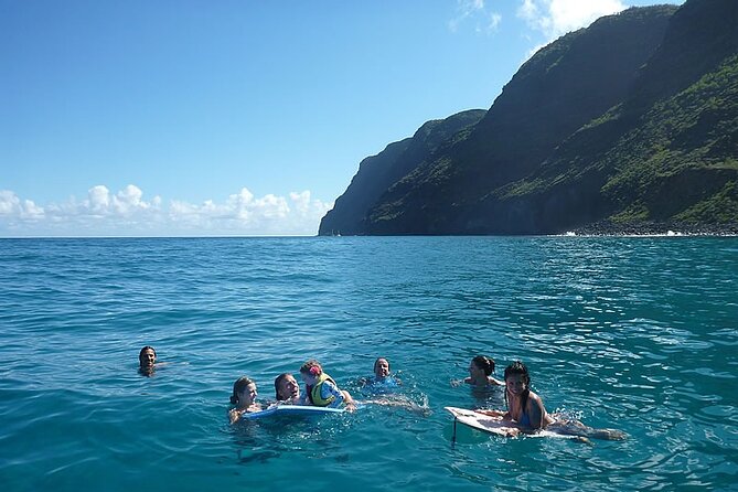 Ultimate Na Pali Coast Zodiac Boat Snorkeling and Sea Cave Tour - Lunch, drinks, and the five-hour rhythm