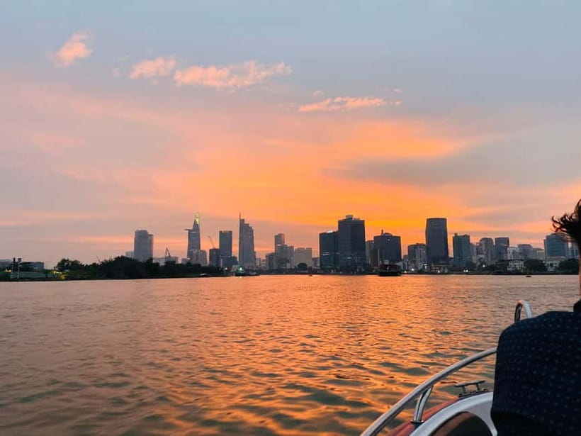 VIP Tour Enjoy Romantic Sunset by Speed Boat Free Cocktail - One drink at The Deck or Villa Song Saigon