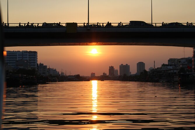VIP Tour in Saigon: Romantic Sunset Cocktail by SpeedBoat - Why the $230 price needs careful thought