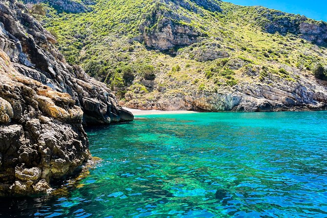 Vlore: Dafina Bay and Haxhi Ali Cave Private Speedboat Tour - The 40-minute ride to Haxhi Ali Cave