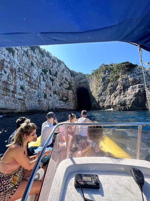 Vlore: Private Speedboat Tour to Sazan-Karaburun Marine Park - Passing Cape Galoveci on the way to Karaburun