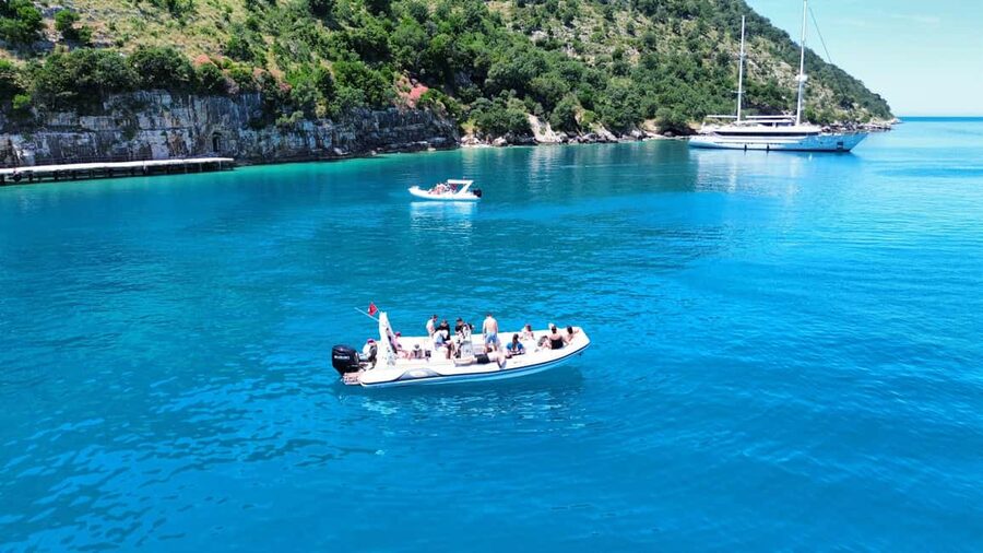 Vlore: Speedboat Adventure Sazan Island & Haxhi Ali Cave - Haxhi Ali Cave and the limits of a ten-minute stop