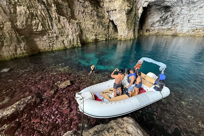 Vlore Speedboat Tour to Haxhi Ali Cave Karaburun Beach - A fast sea escape from Vlore