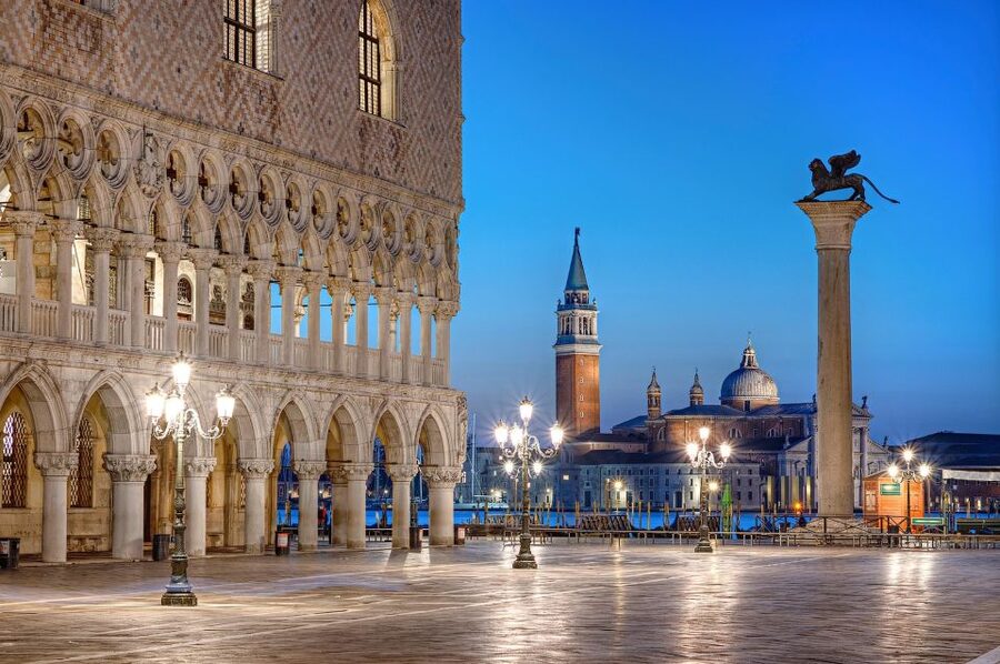 Walking Tour with optional motor boat Ride - The Jewish Ghetto and Venice’s quieter side