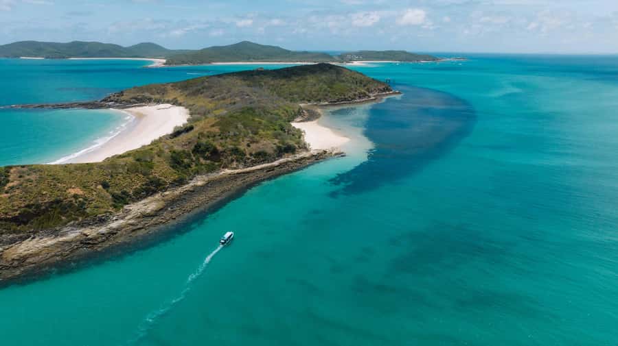 Yeppoon: Great Keppel Island Fast Boat Snorkel & Lunch Tour - White sand, walking trails, and time to slow down