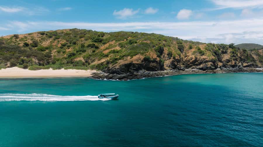 Yeppoon: Great Keppel Island Fast Boat Snorkel & Lunch Tour - Paddleboards, pontoon time, and an easy second half