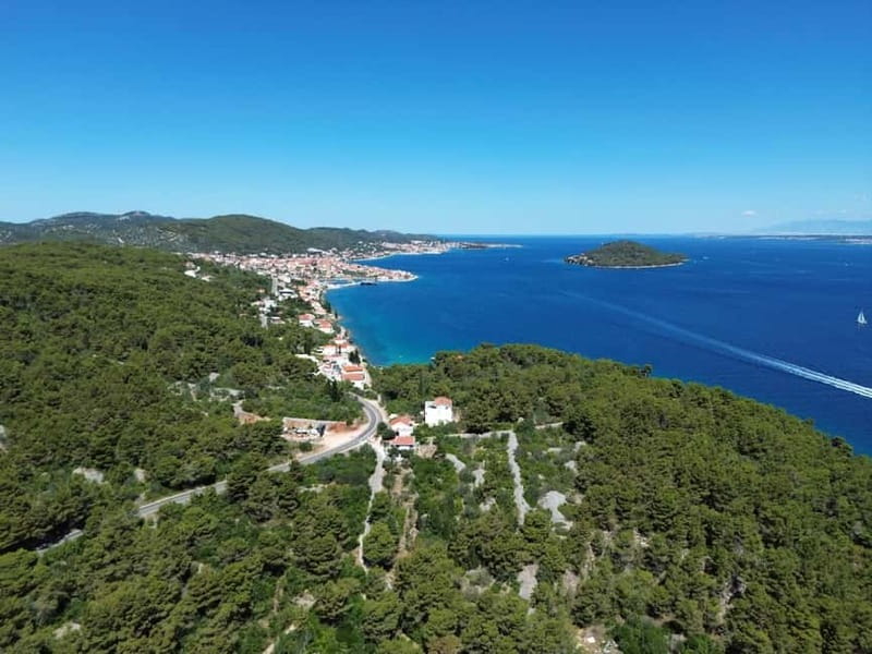 Zadar: 3 Islands Speedboat Tour with Drinks and Diving - Ošljak: one hour on a compact island