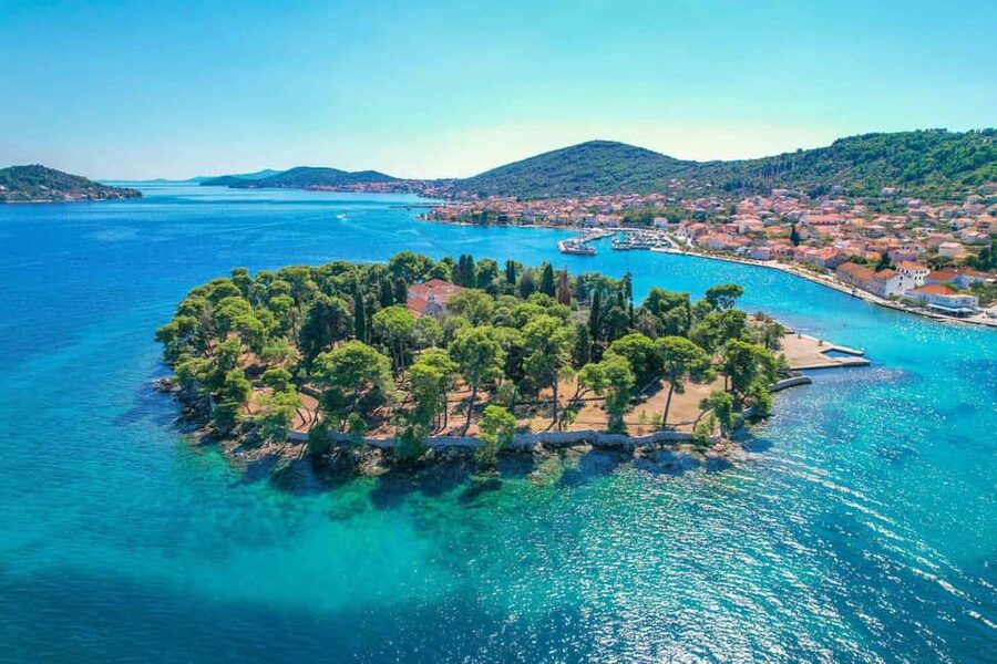Zadar: 3 Islands Speedboat Tour with Drinks and Diving - Blue Bay Otrić: your first swim in clear water