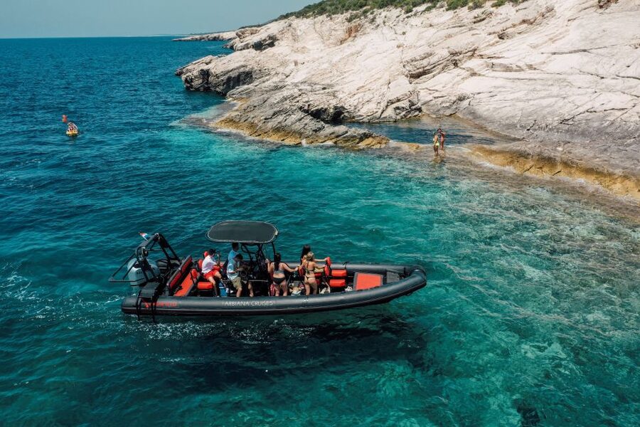 Zadar: Dugi Otok, Kornati Park, Sakarun Beach Speedboat Tour - Passing Brbinjščica Bay and Telašćica