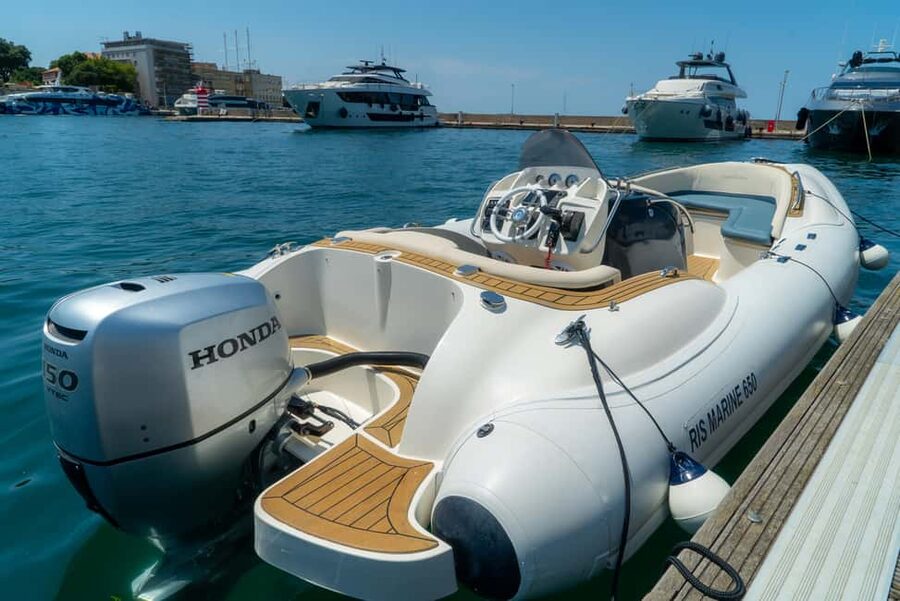 Zadar: Guided Speedboat Tour with Food, Oil & Wine Tasting - Kali brings the most personal part of the tour