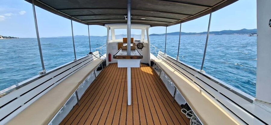 Zadar: Island Hopping Speedboat Adventure with Aperol Spritz - Stop three: your flexible final island stop