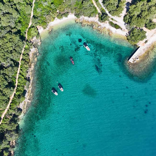 Zadar: Original Island-Hopping Speedboat Tour - A social trip with music and practical advice