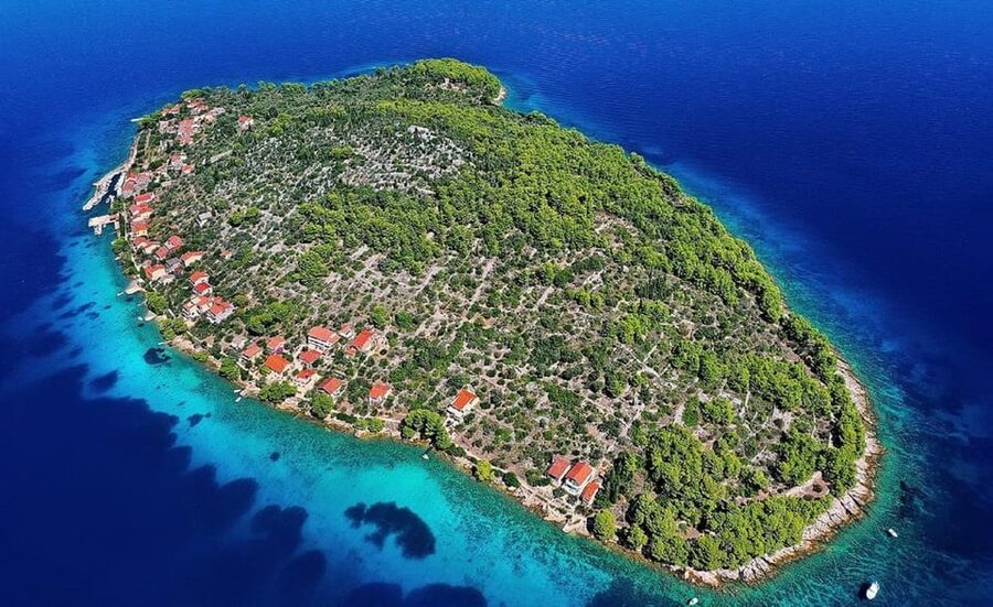 Zadar: RIB boat Tour to Hidden Bays with Snorkeling & Drinks - Quick take: what makes this boat trip worthwhile