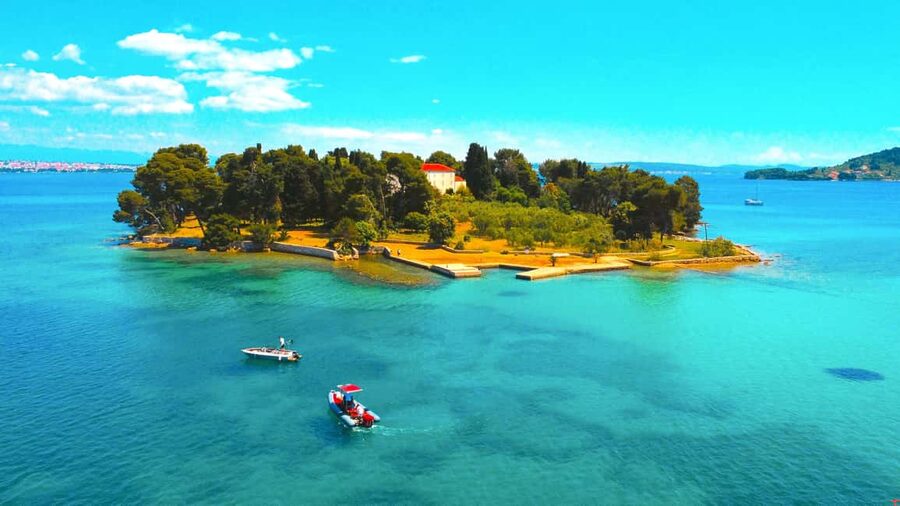 Zadar:Speedboat Tour Thrill Ride with Snorkeling on 3 island - At a glance