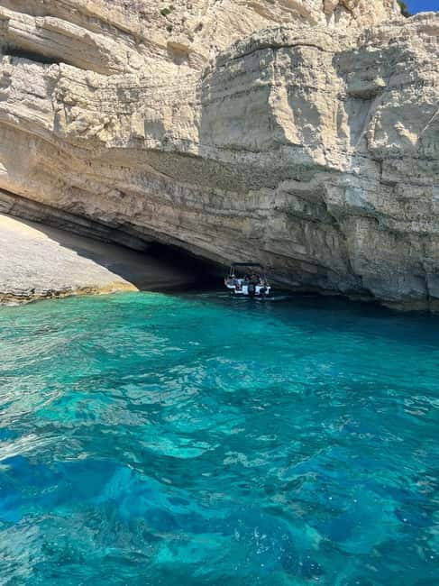 Zakynthos: Turtles, Marathonisi & Keri Caves Speedboat Tour - What this Zakynthos boat trip actually feels like