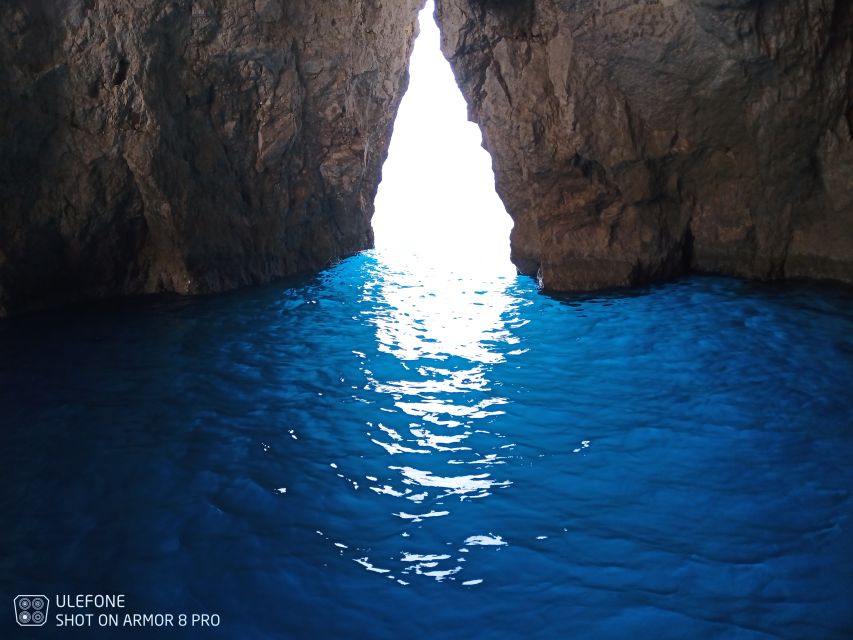 Zante: Shipwreck Beach & Blue Caves Private Speedboat Tour - What the $597 group price really buys